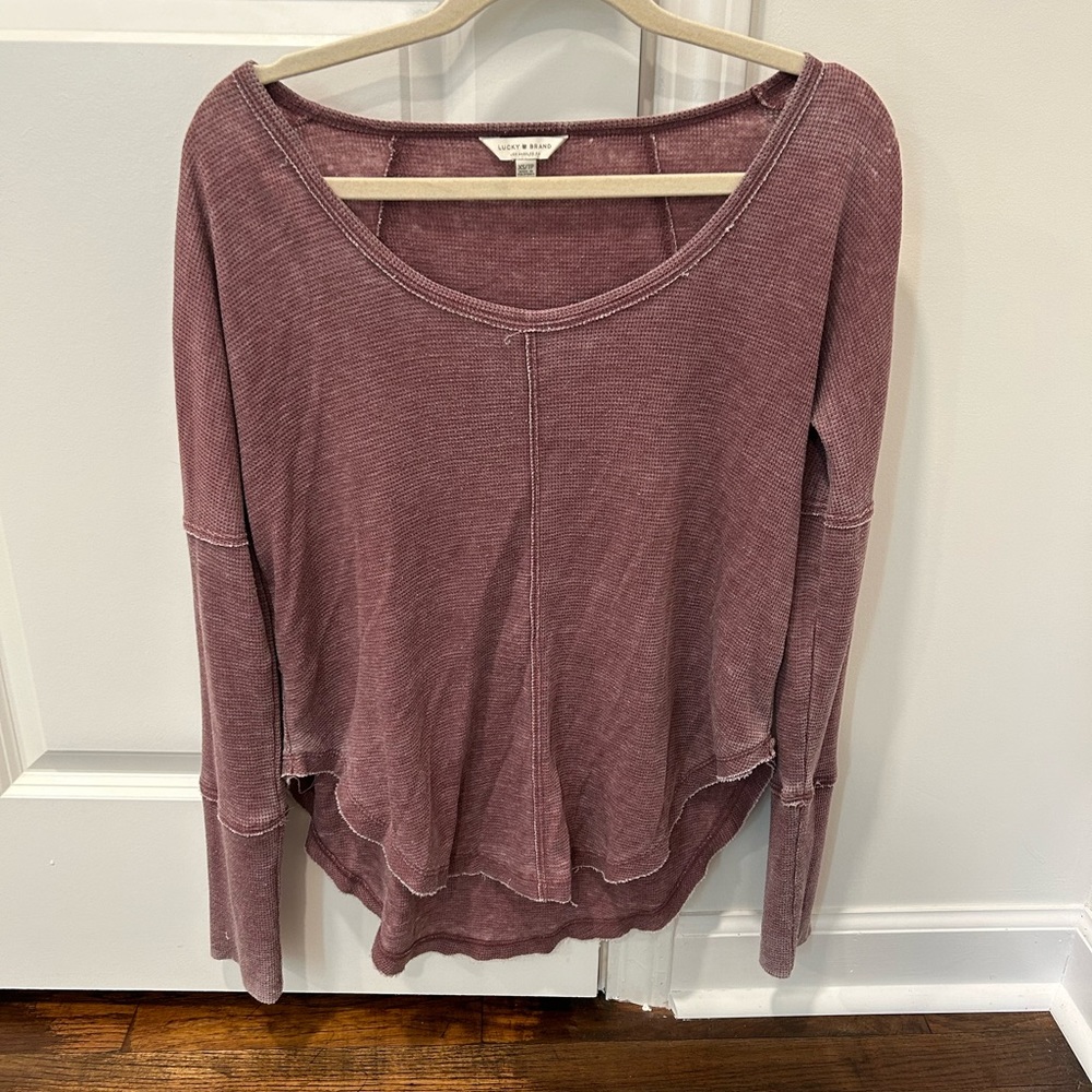 TOP || lucky brand distressed top